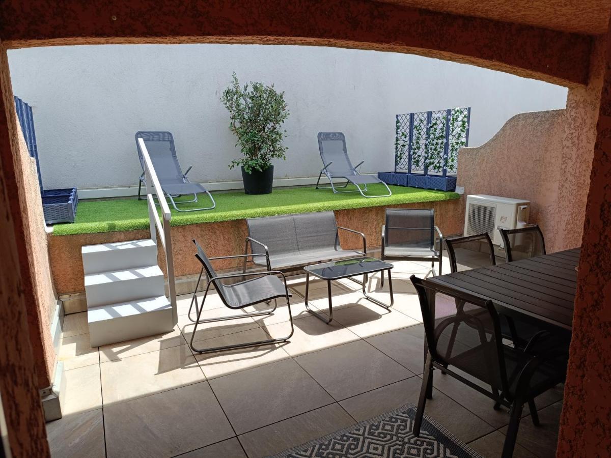 Appartement A 50 Metres De La Plage Frejus Exterior photo