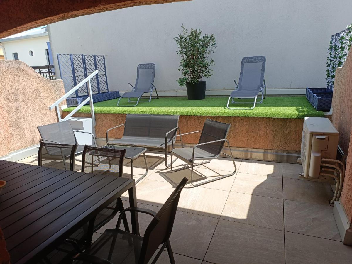 Appartement A 50 Metres De La Plage Frejus Exterior photo