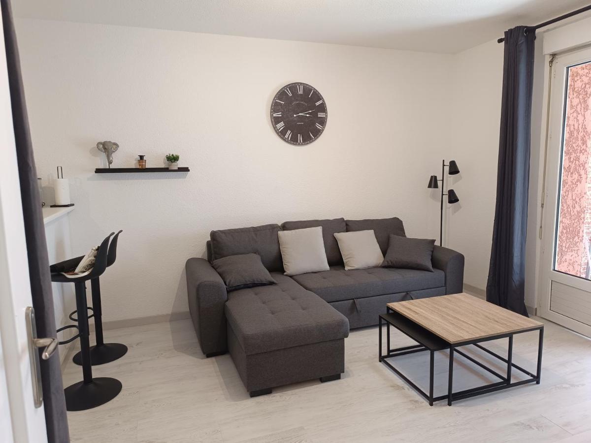 Appartement A 50 Metres De La Plage Frejus Exterior photo