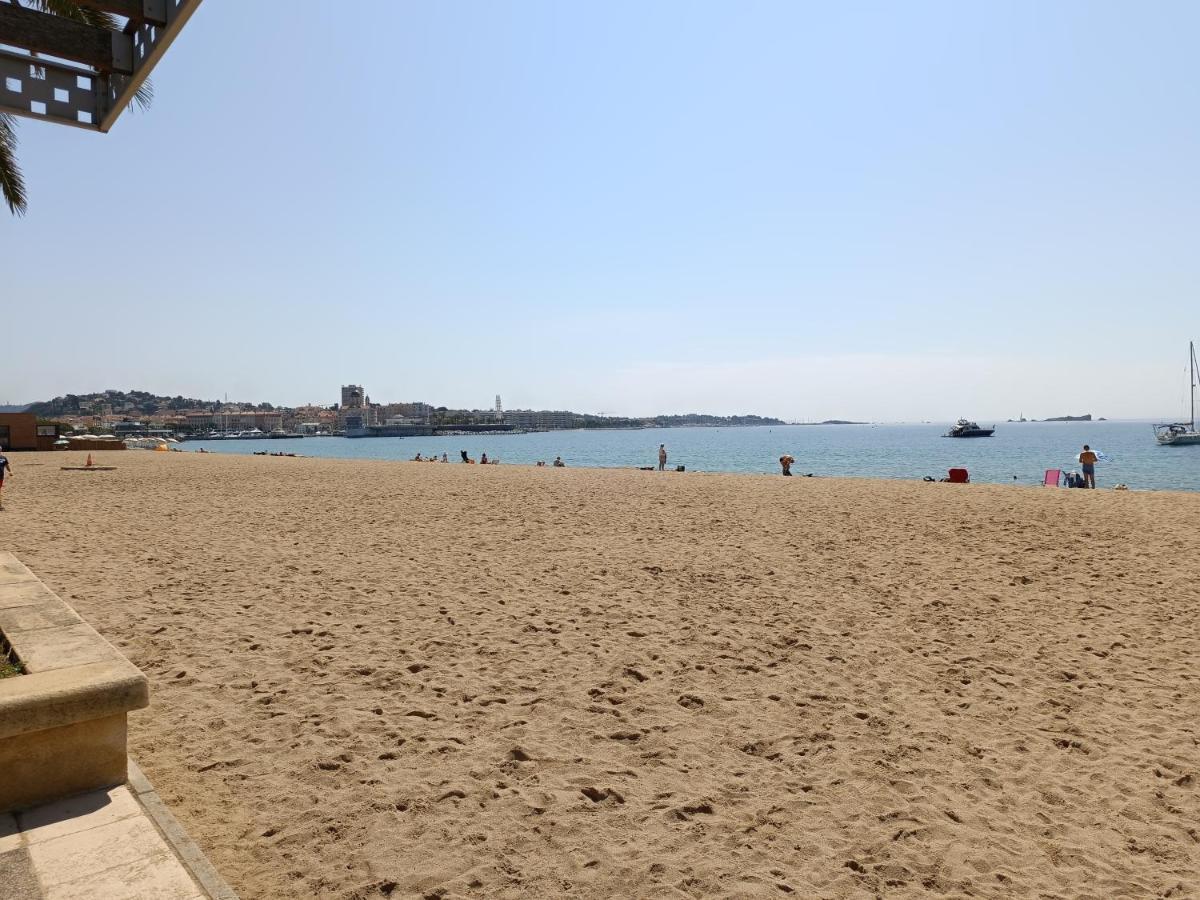 Appartement A 50 Metres De La Plage Frejus Exterior photo